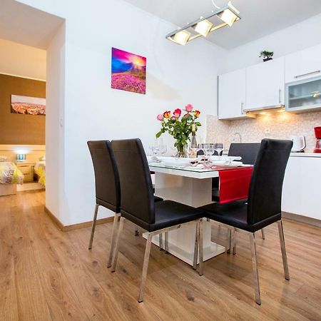 Apartments Dora Сплит Екстериор снимка