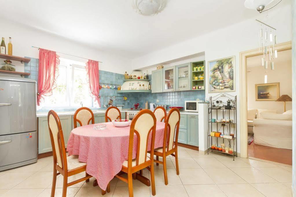Apartments Dora Сплит Екстериор снимка