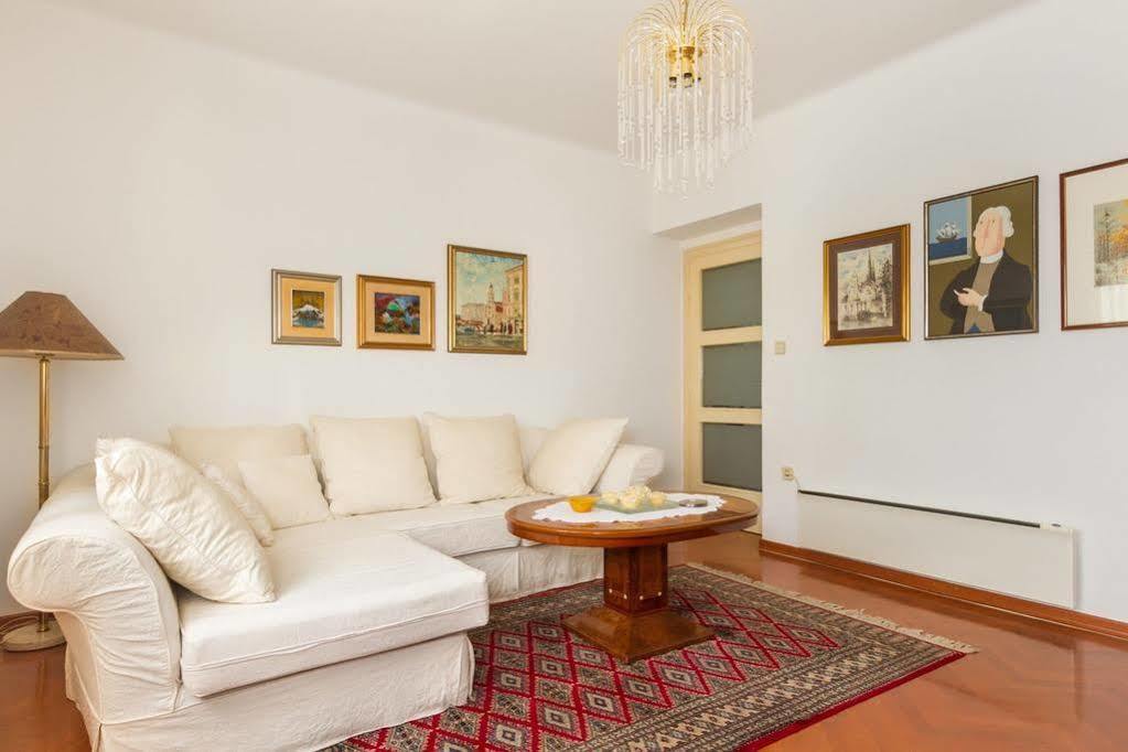 Apartments Dora Сплит Екстериор снимка