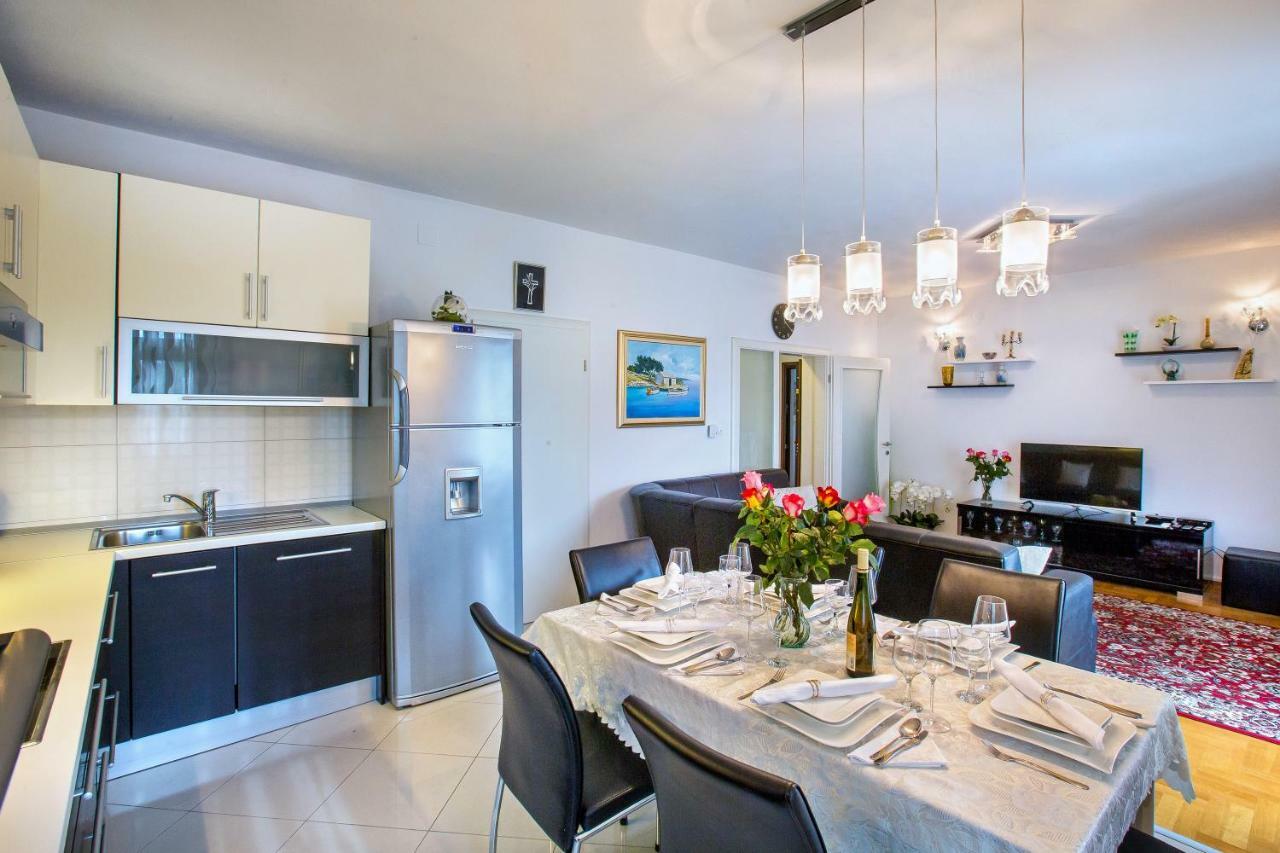 Apartments Dora Сплит Екстериор снимка