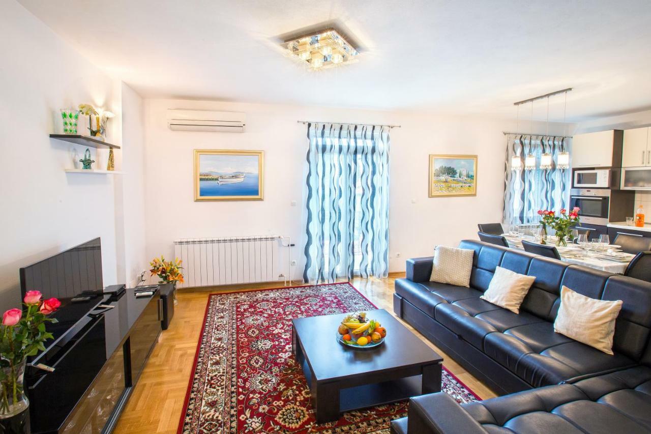 Apartments Dora Сплит Екстериор снимка