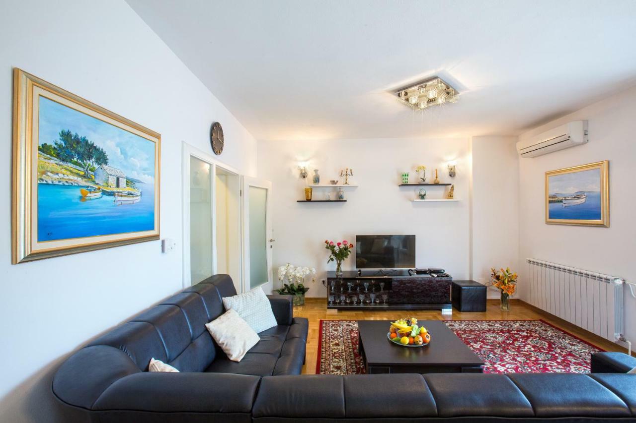 Apartments Dora Сплит Екстериор снимка
