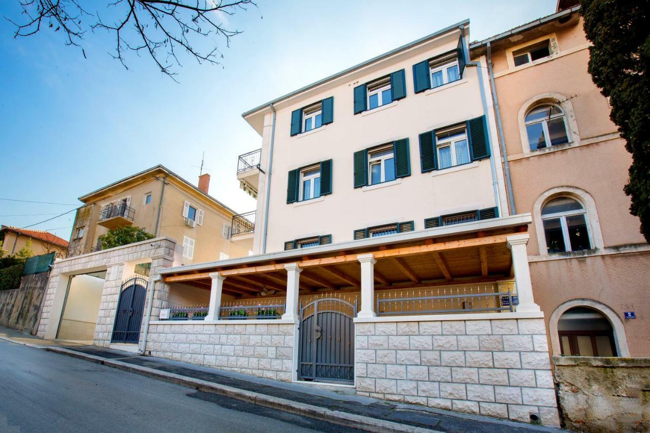 Apartments Dora Сплит Екстериор снимка